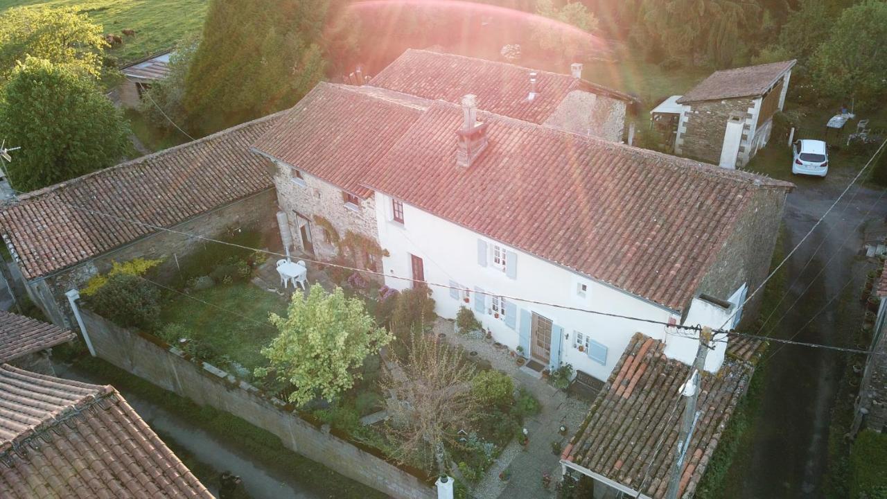 La Maison Des Fleurs Montembœuf Exterior foto
